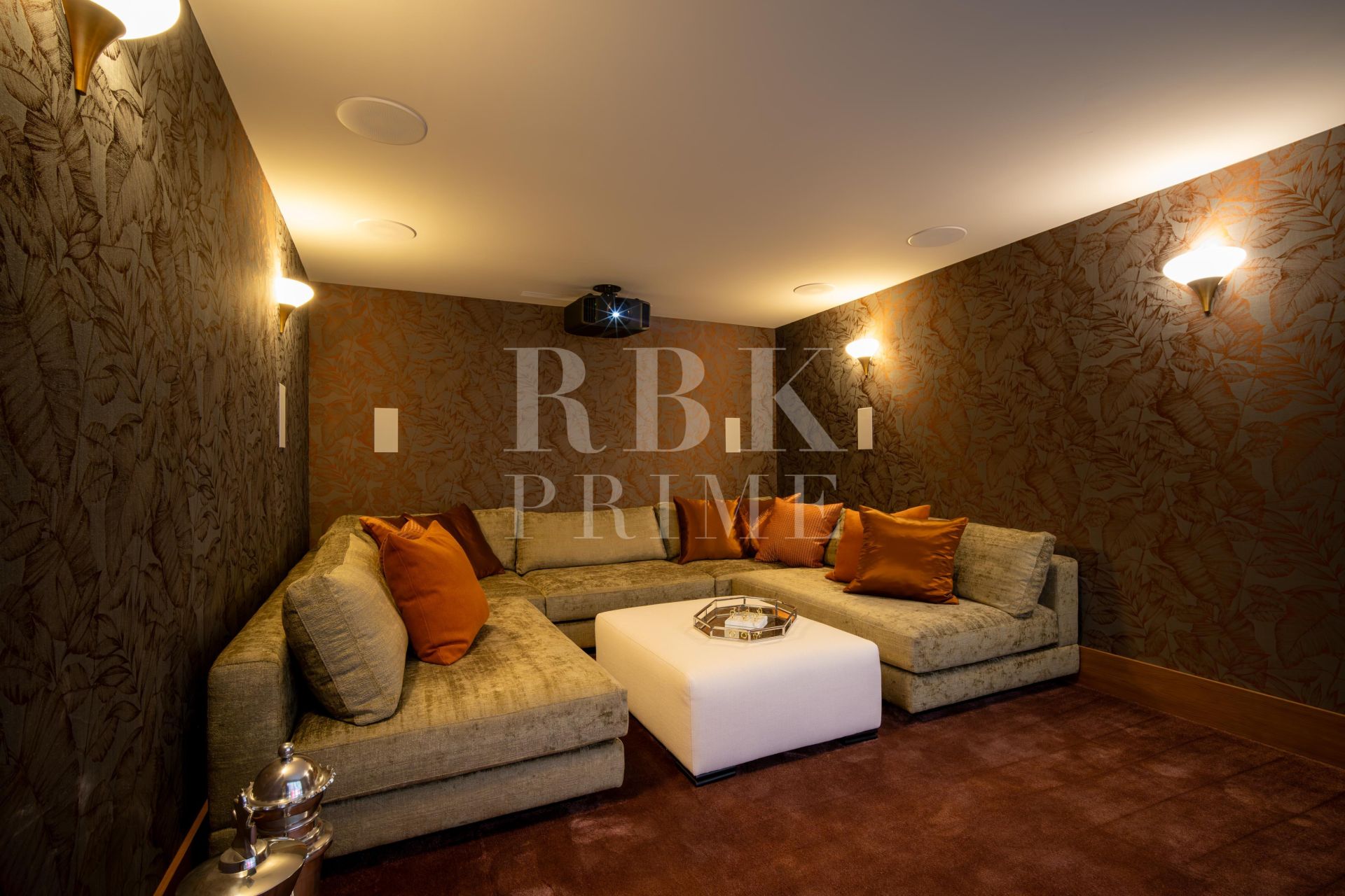 Available - Villa - Málaga - Costa del Sol