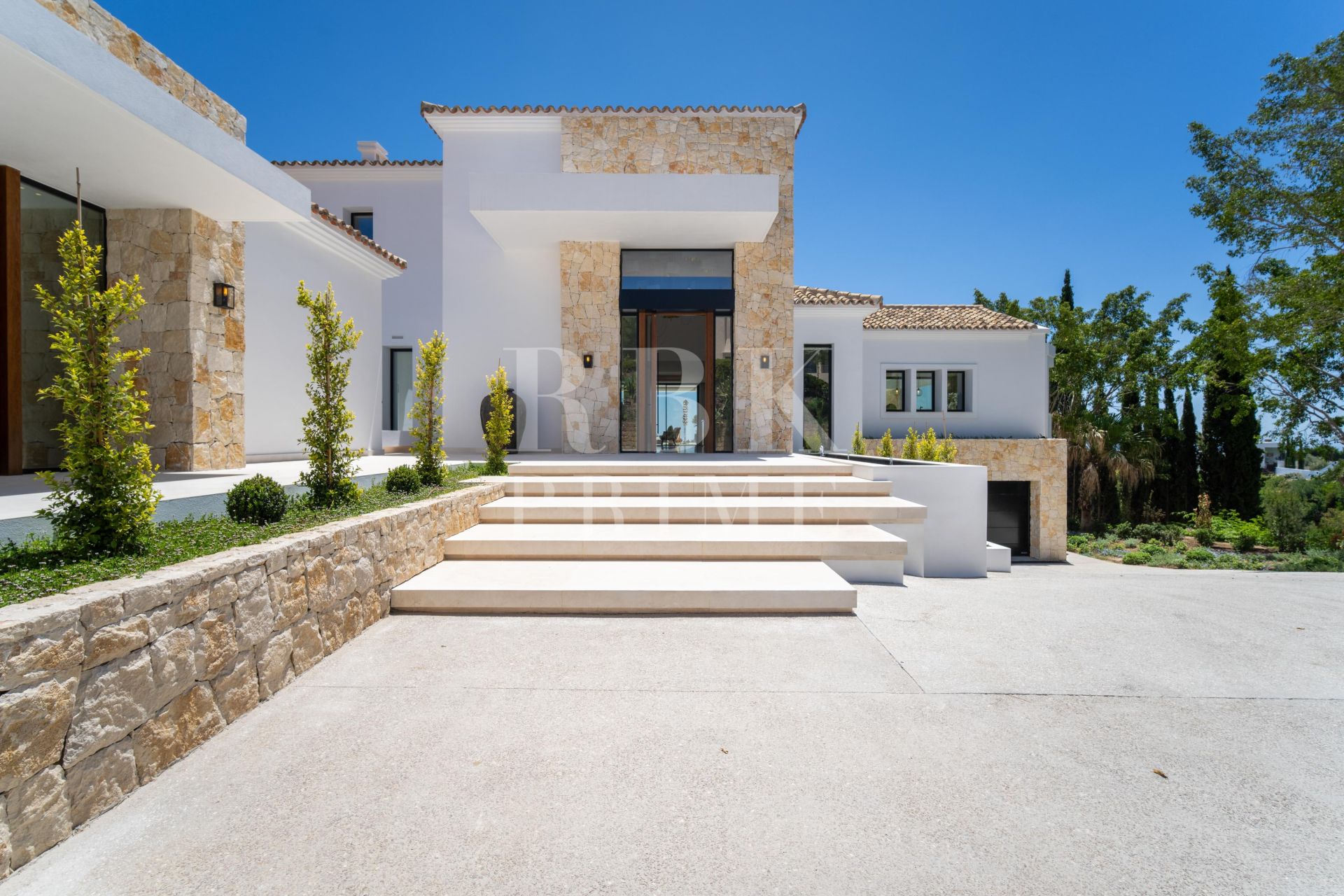 Available - Villa - Málaga - Costa del Sol