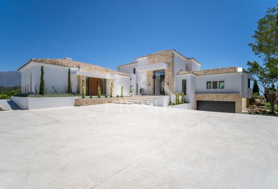 Villa · Available - Málaga