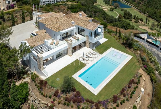 Villa · Available - Málaga