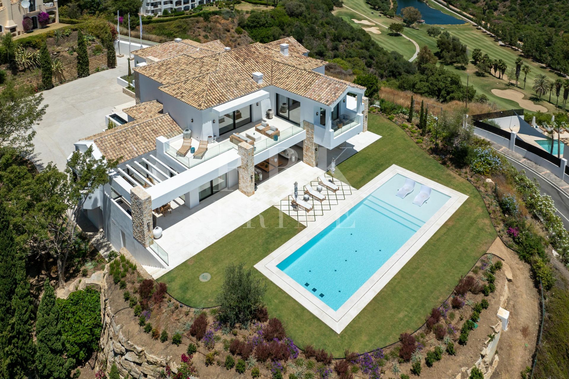 Available - Villa - Málaga - Costa del Sol