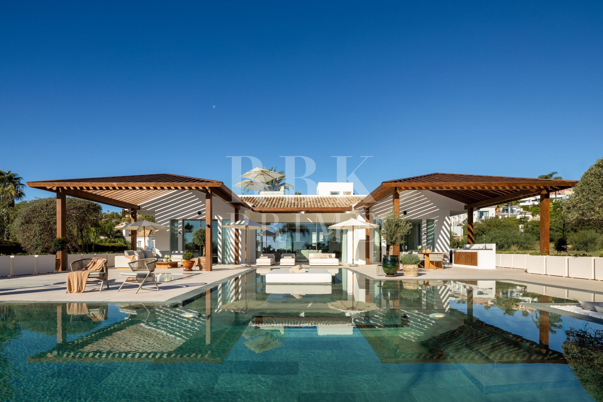 Available - Villa - Málaga - Costa del Sol