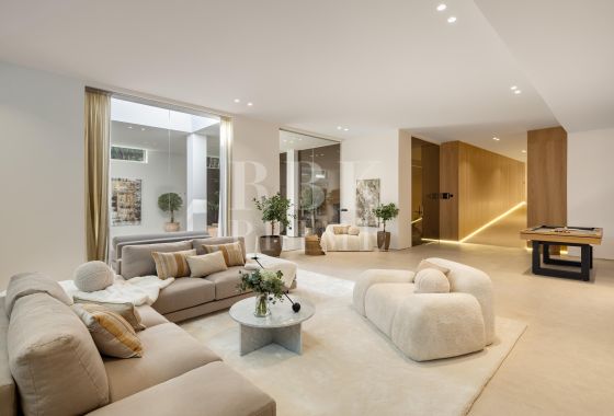 Villa · Available - Málaga