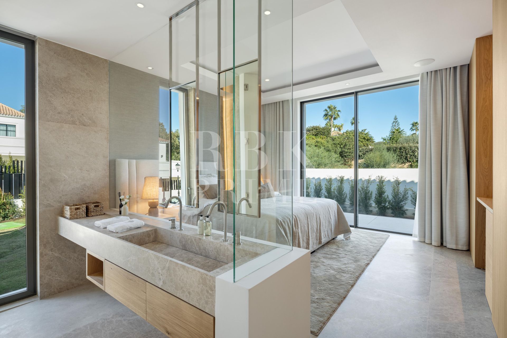 Available - Villa - Málaga - Costa del Sol
