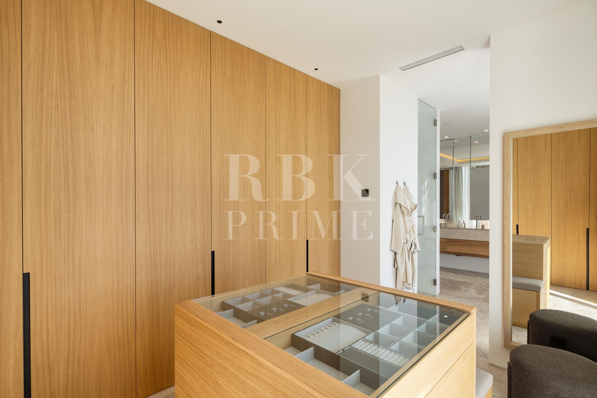Available - Villa - Málaga - Costa del Sol