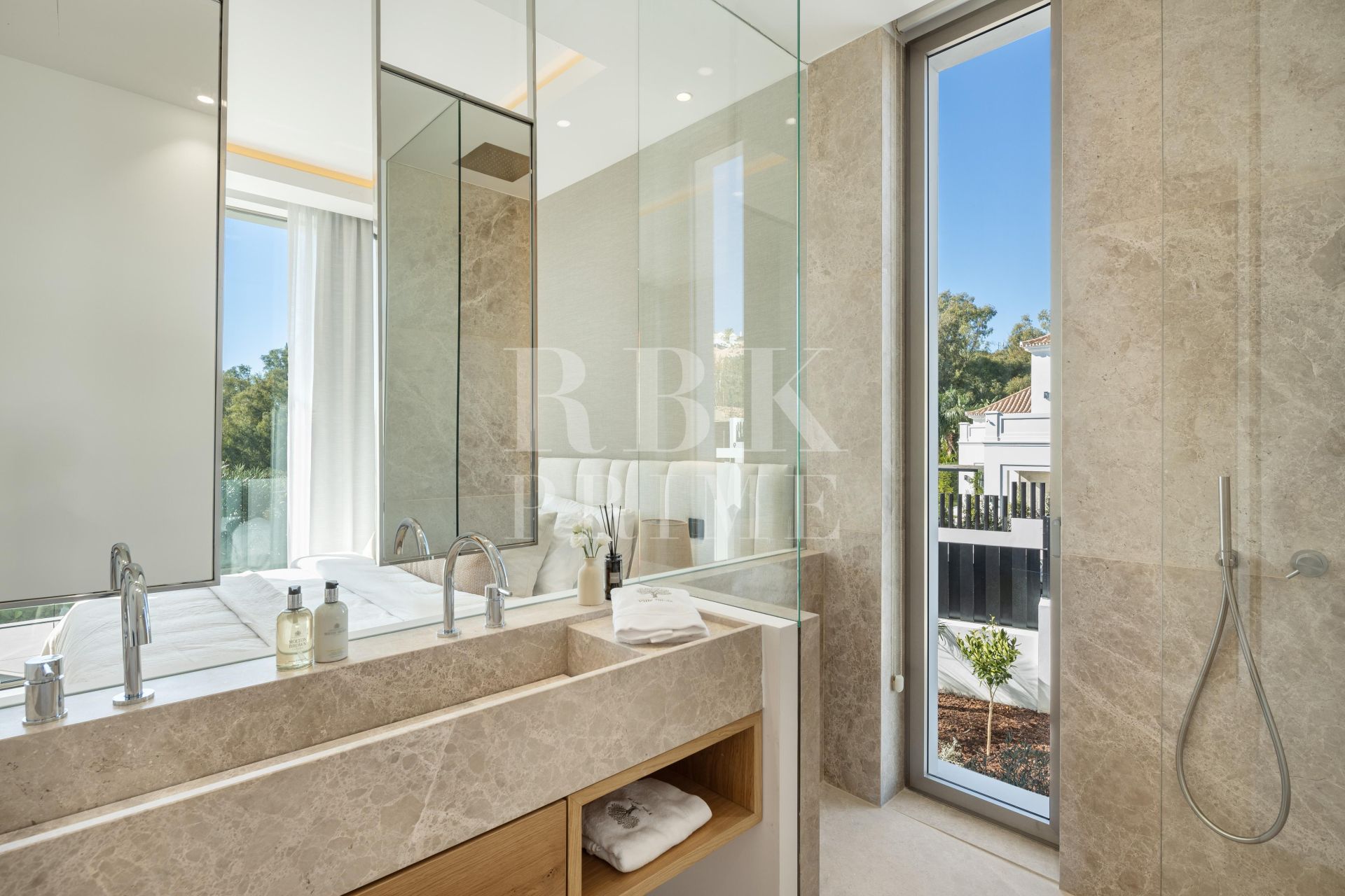 Available - Villa - Málaga - Costa del Sol
