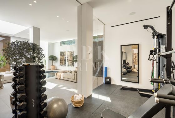 Villa · Available - Málaga