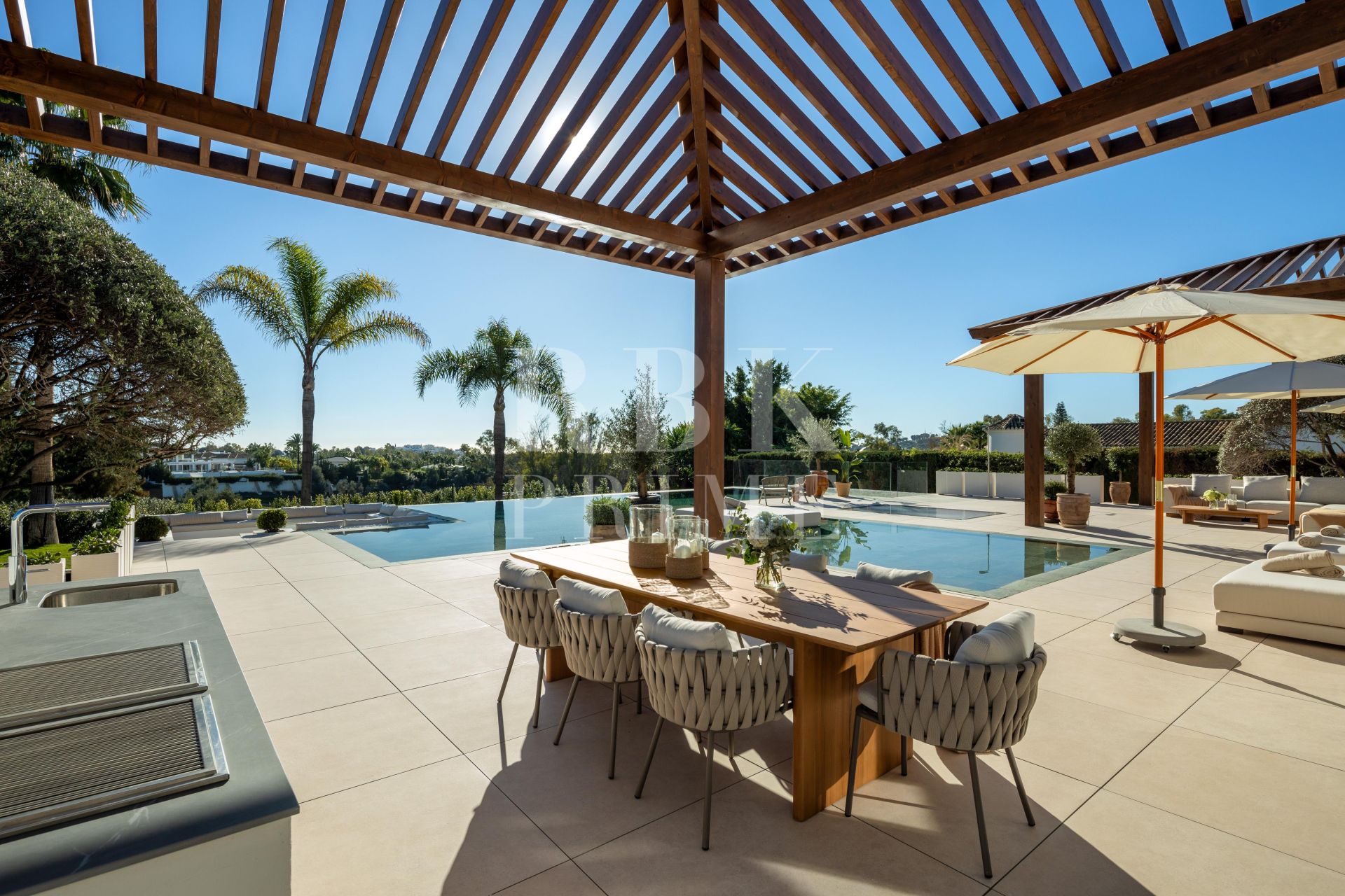 Available - Villa - Málaga - Costa del Sol