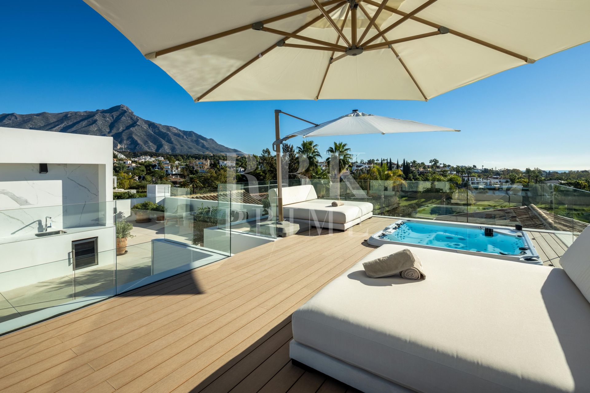 Available - Villa - Málaga - Costa del Sol