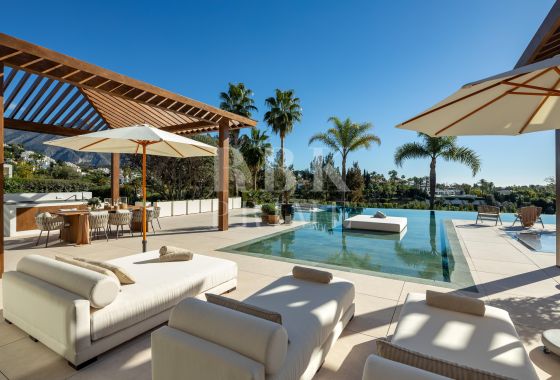 Villa · Available - Málaga