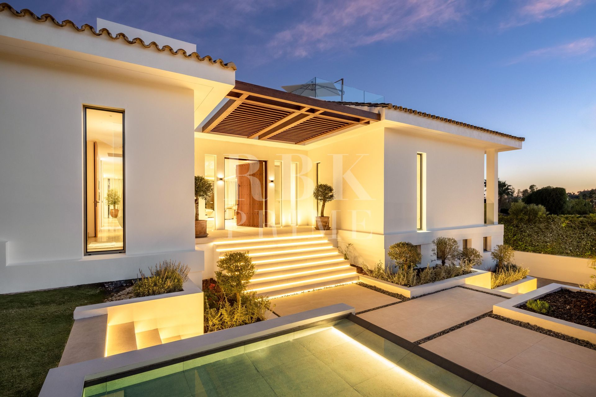 Available - Villa - Málaga - Costa del Sol