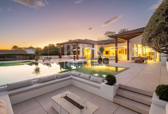 Villa · Available - Málaga