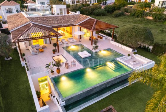 Villa · Available - Málaga