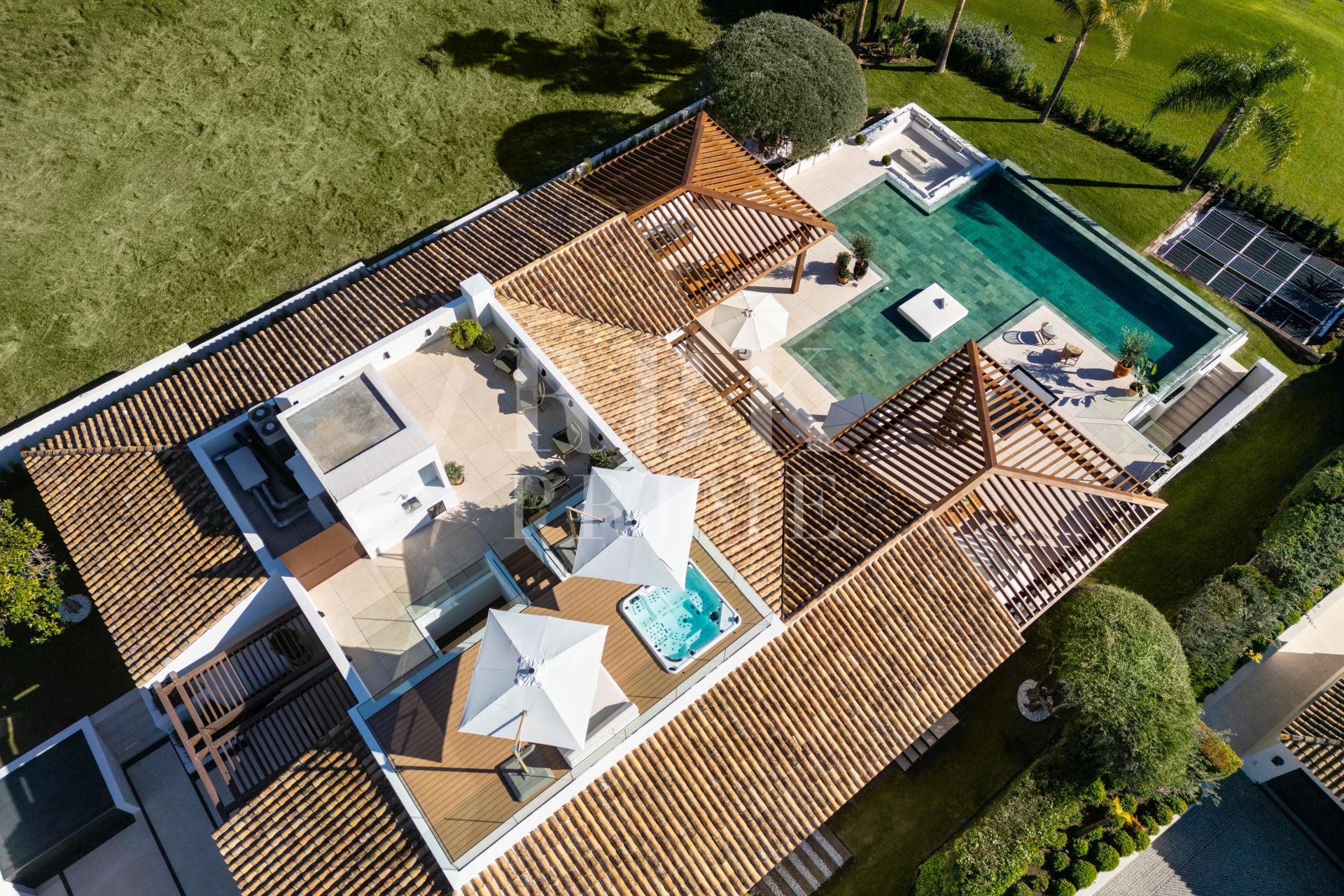 Available - Villa - Málaga - Costa del Sol