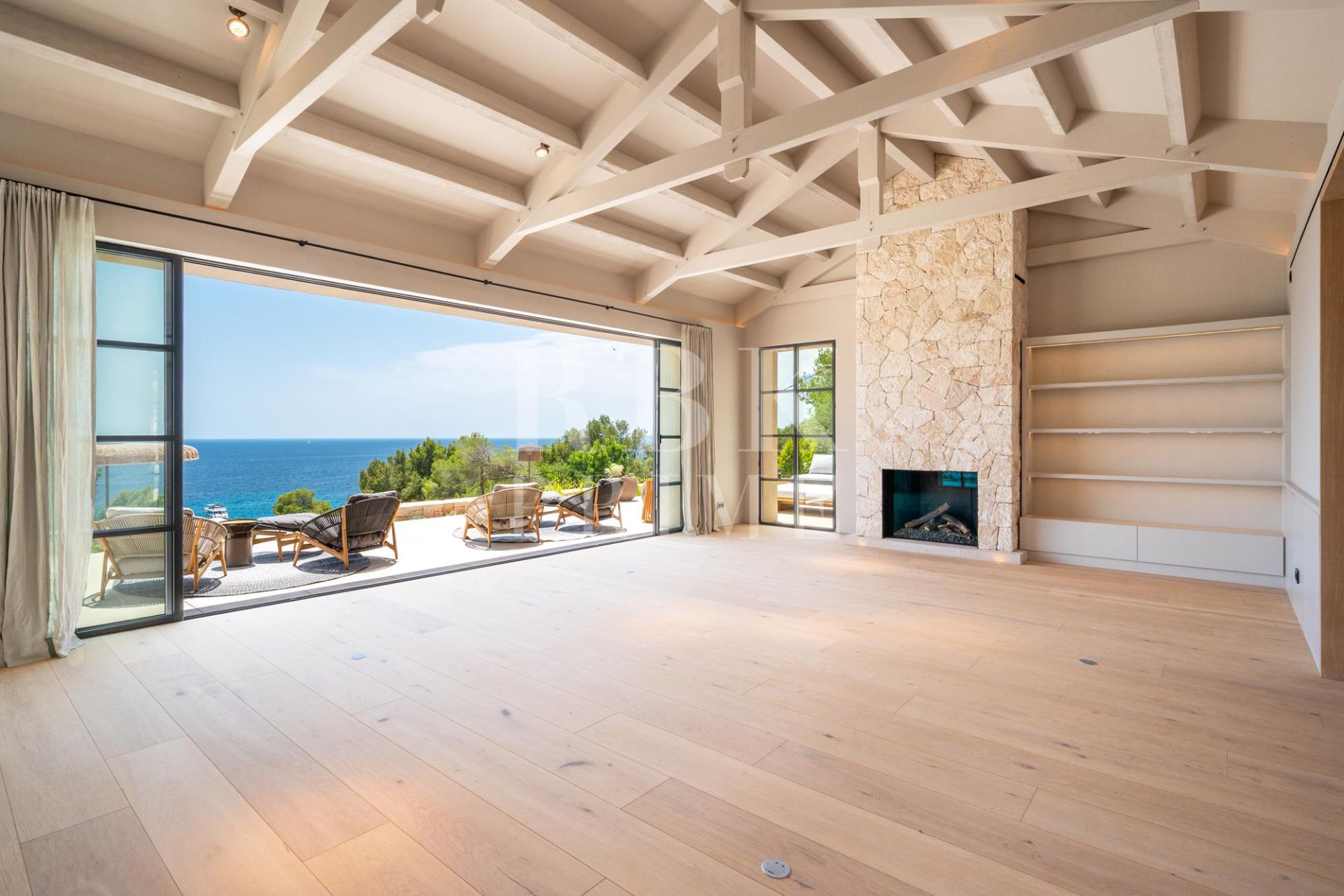 Available - Villa - Calvià