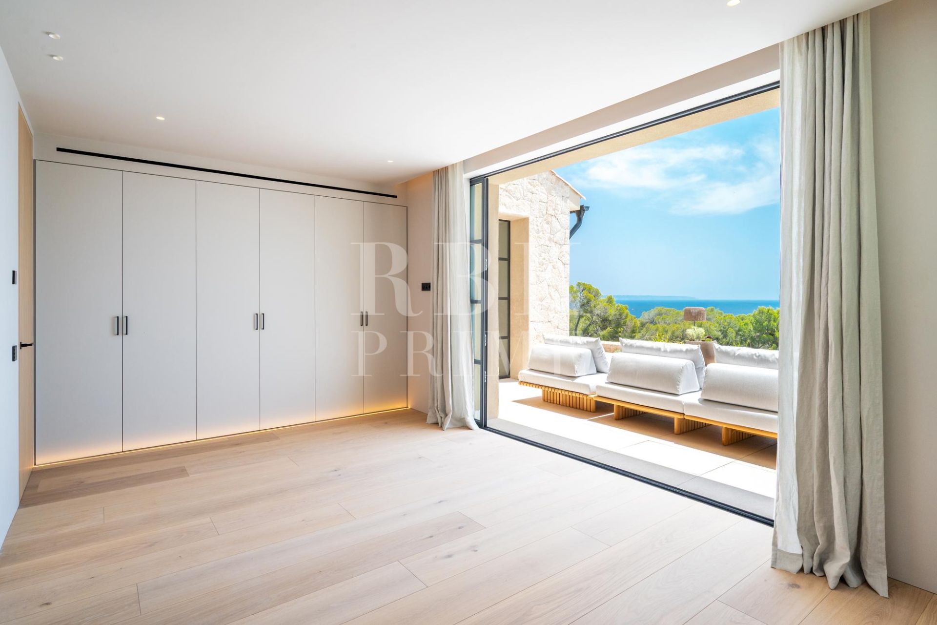 Available - Villa - Calvià