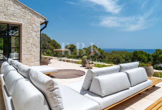 Villa · Available - Calvià