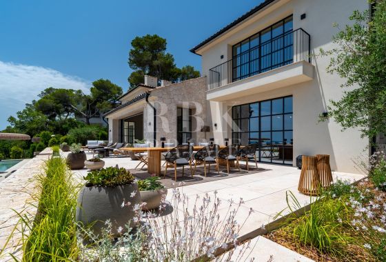 Villa · Available - Calvià