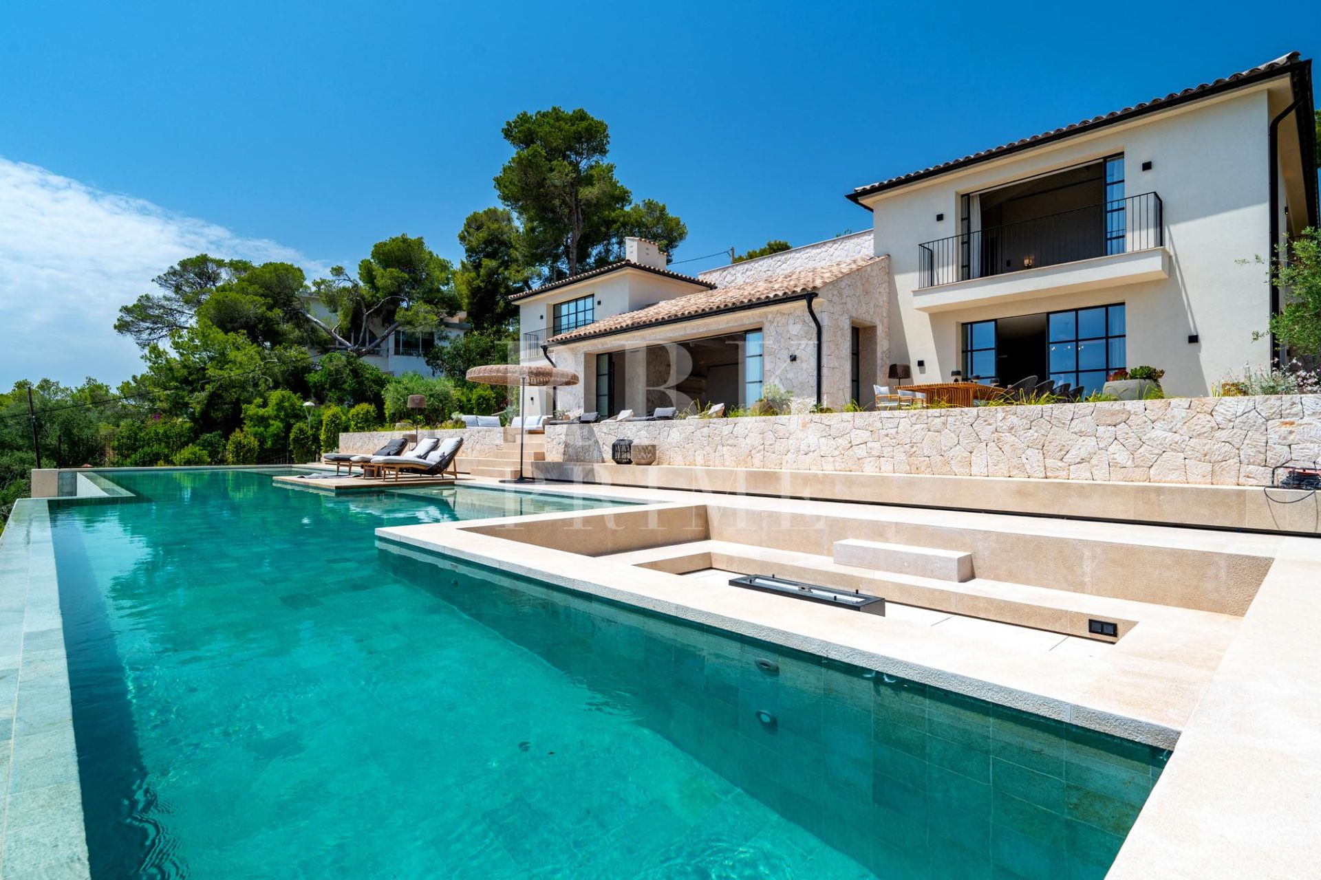 Available - Villa - Calvià