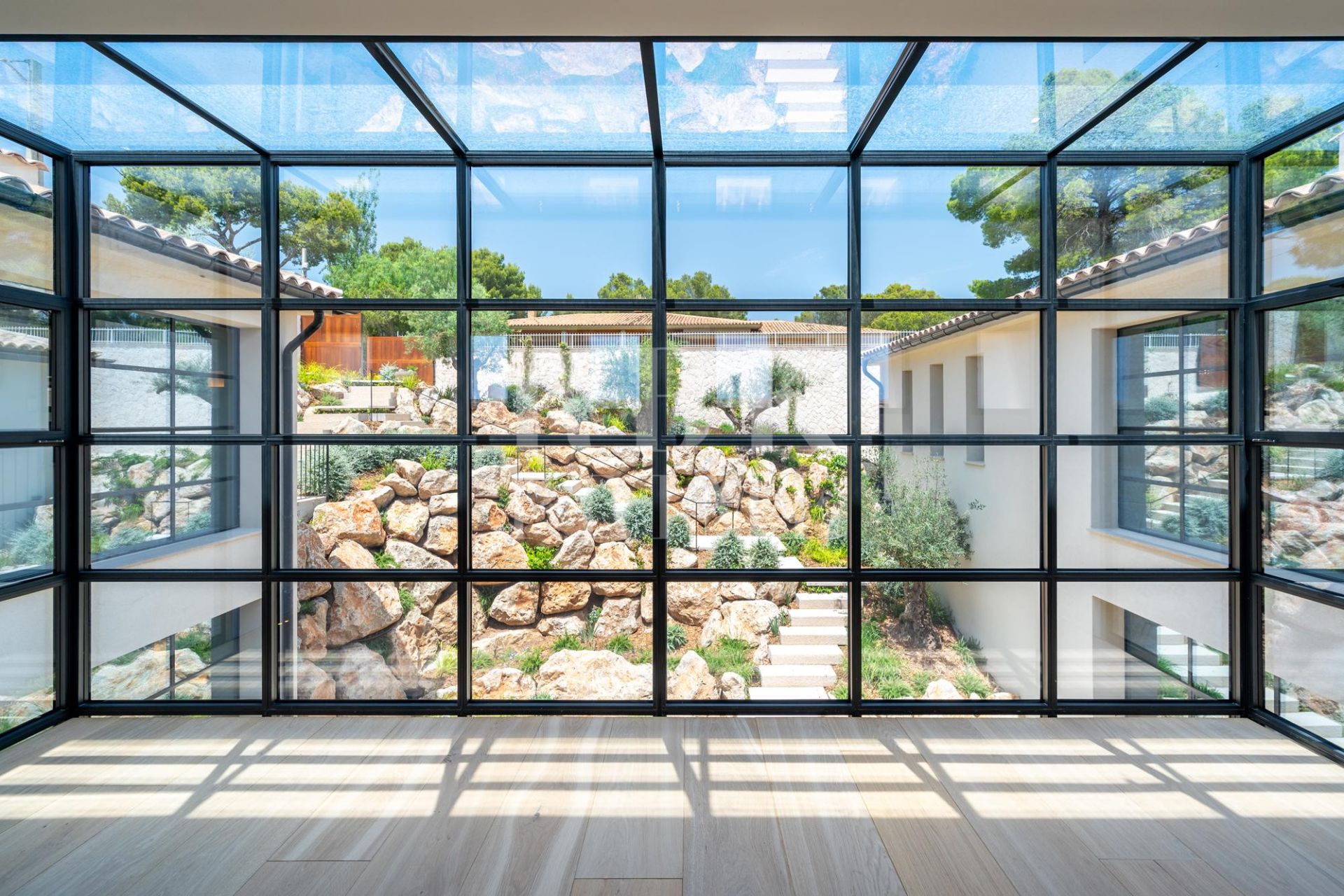 Available - Villa - Calvià