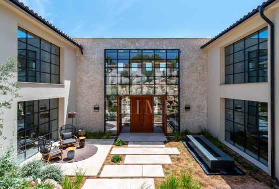 Villa · Available - Calvià