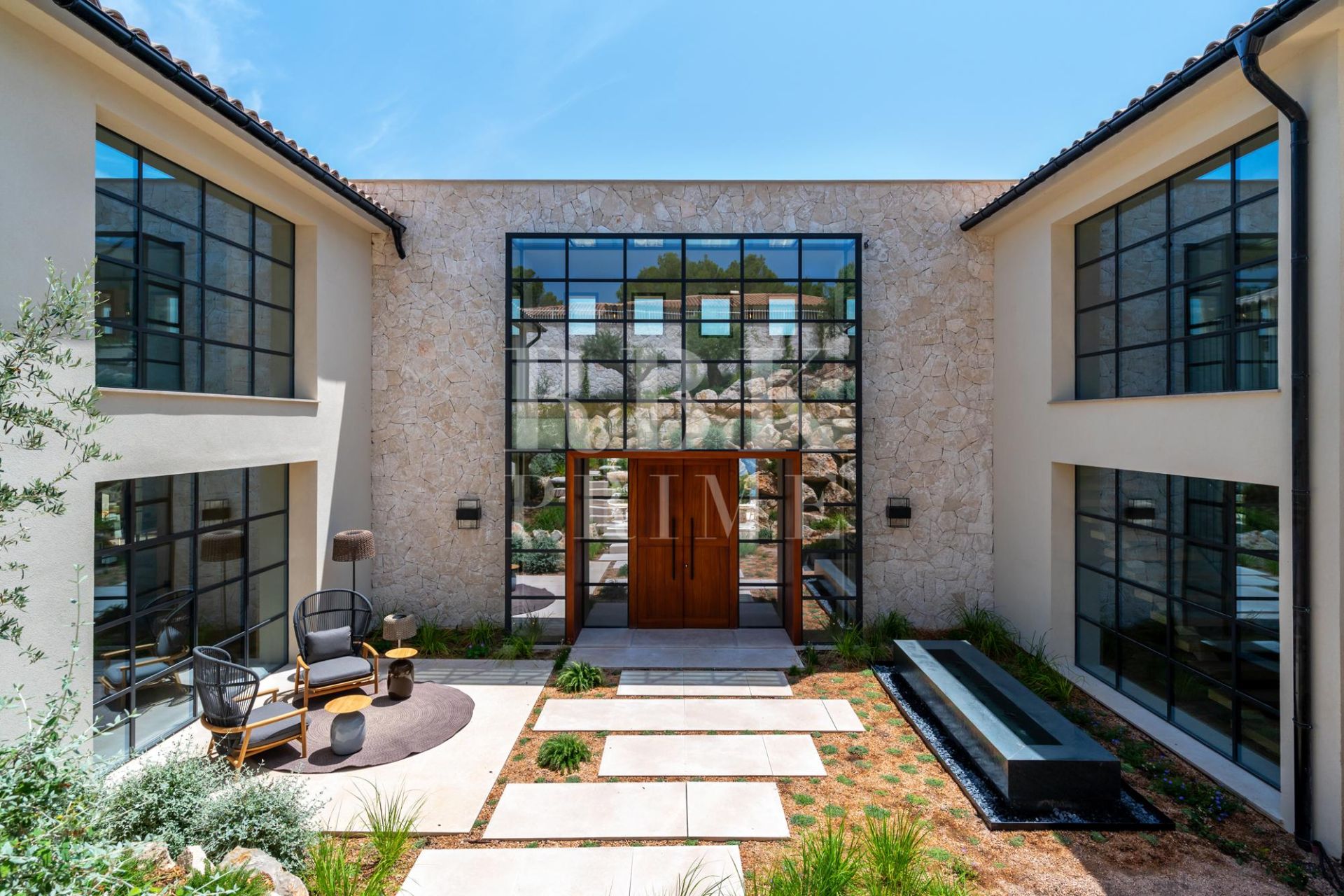 Available - Villa - Calvià