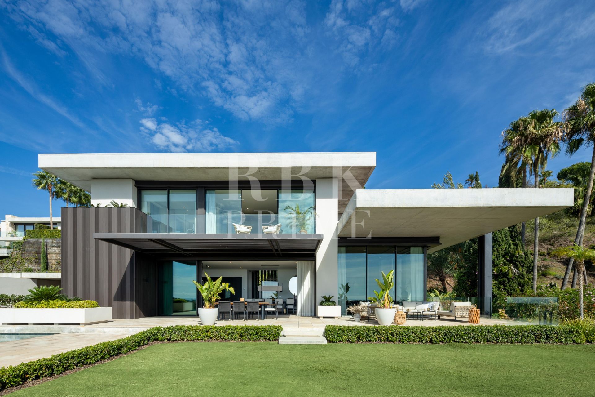 Available - Villa - Málaga - Costa del Sol