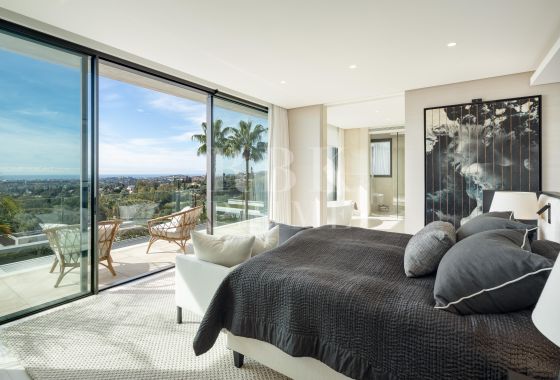Villa · Available - Málaga