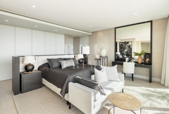Villa · Available - Málaga