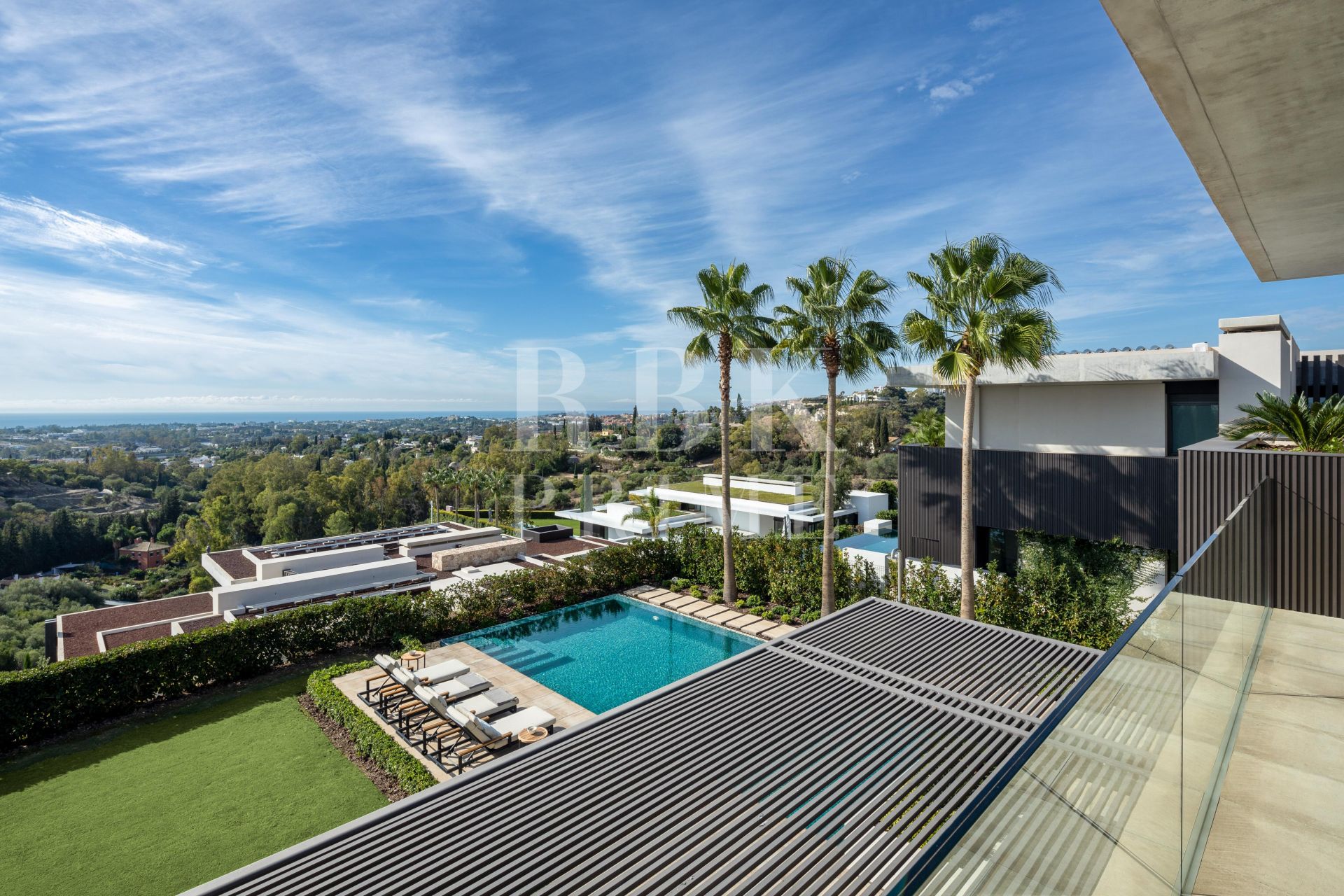Available - Villa - Málaga - Costa del Sol