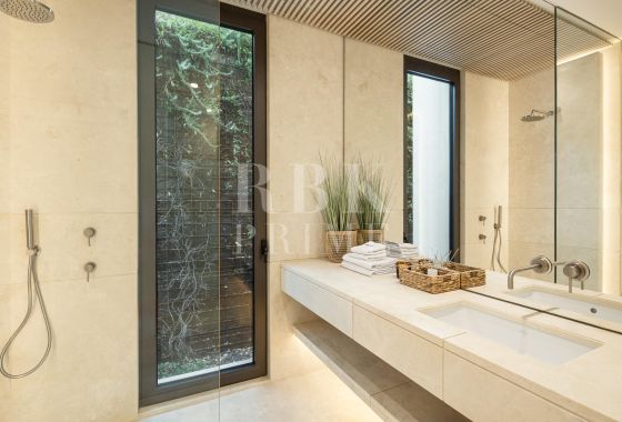 Villa · Available - Málaga