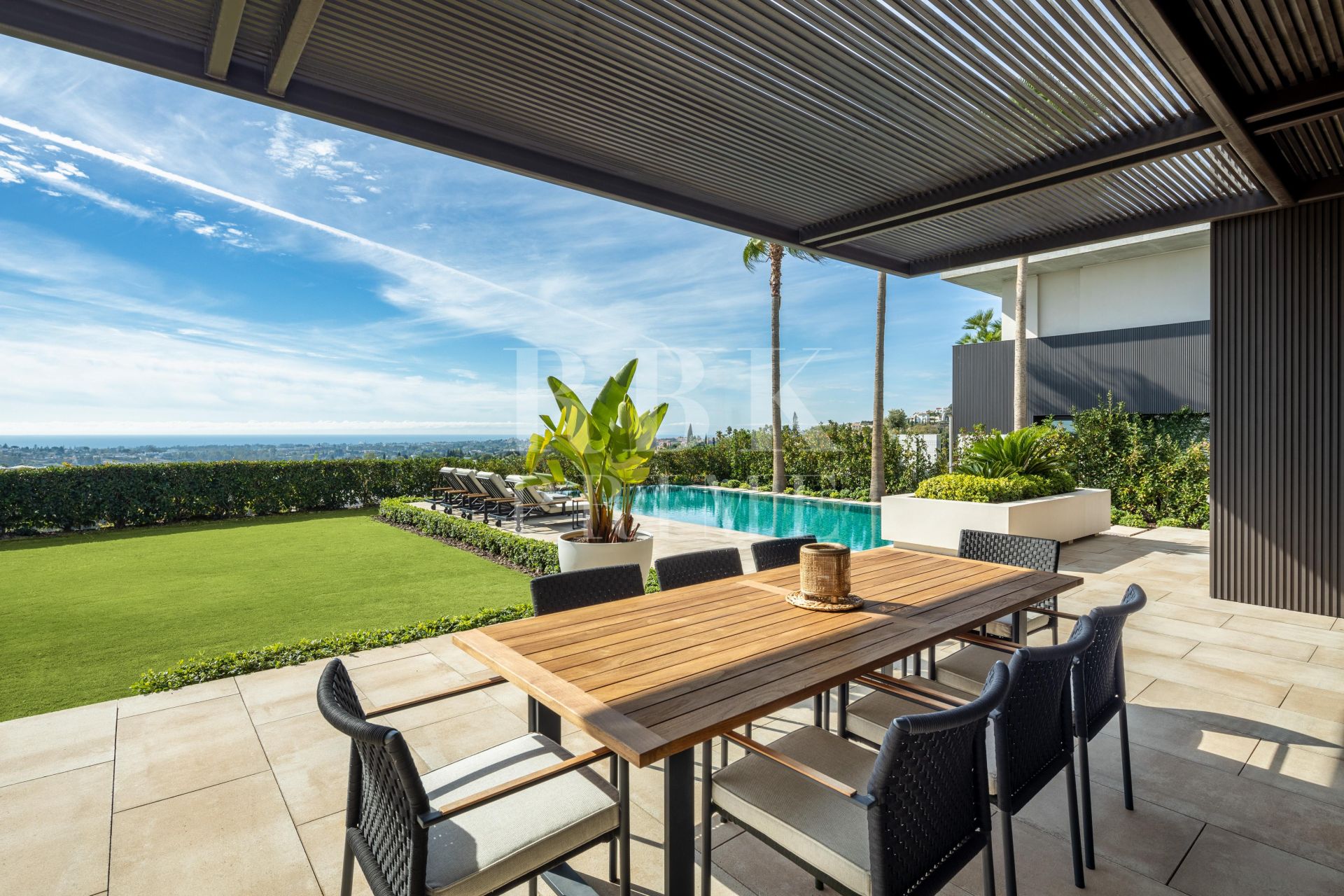 Available - Villa - Málaga - Costa del Sol
