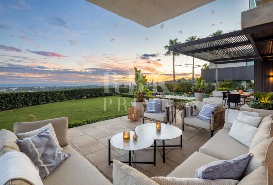 Villa · Available - Málaga