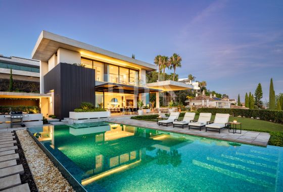 Villa · Available - Málaga