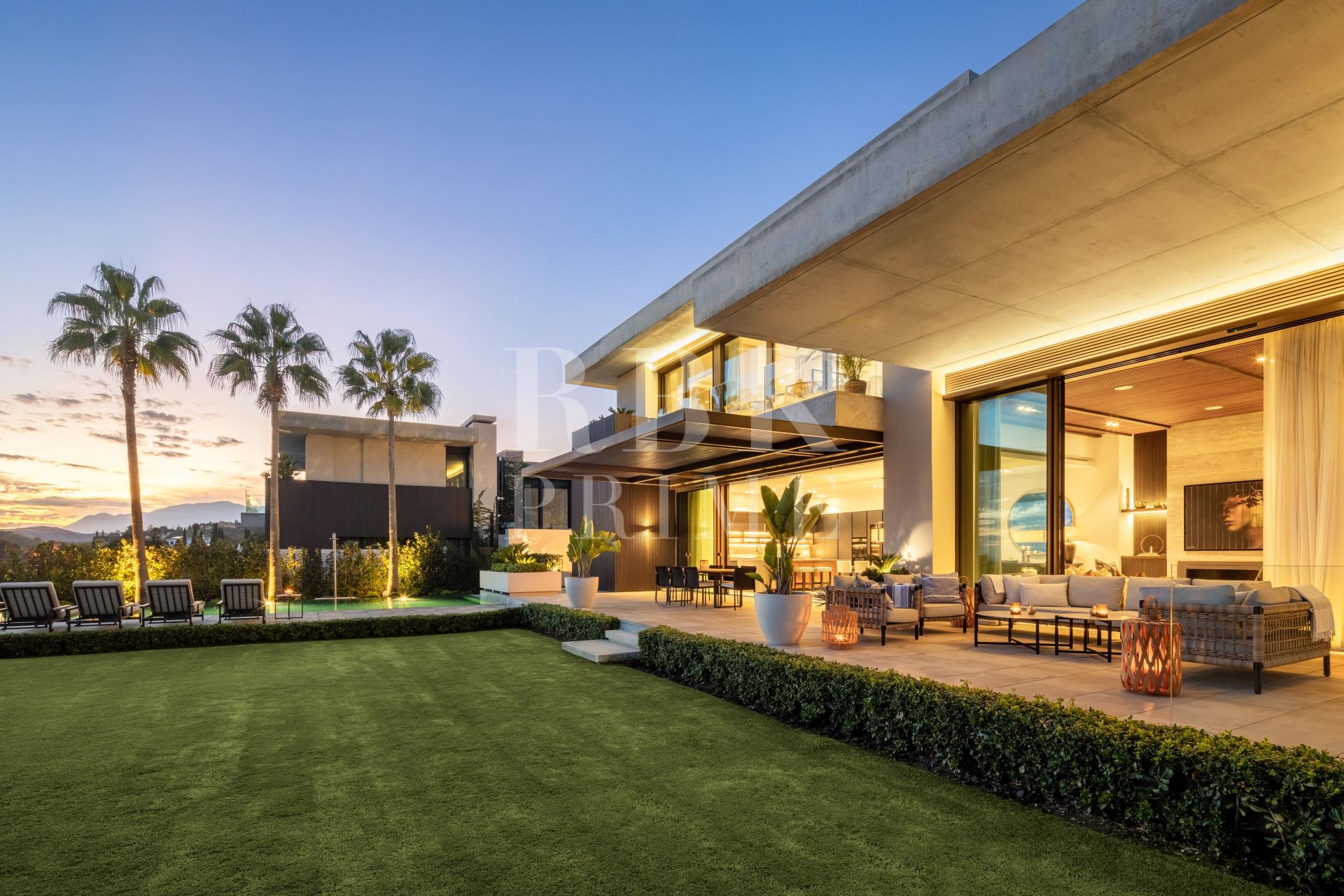 Available - Villa - Málaga - Costa del Sol