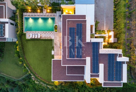 Villa · Available - Málaga