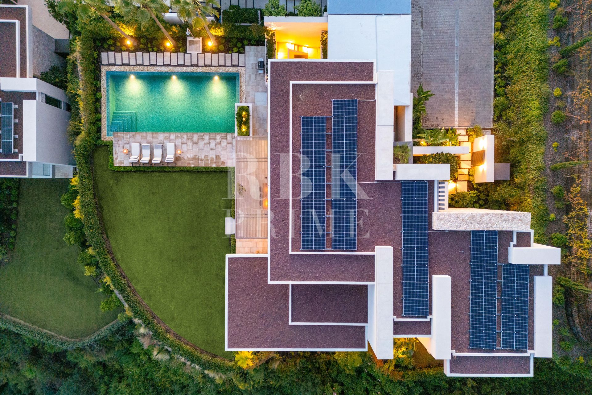 Available - Villa - Málaga - Costa del Sol
