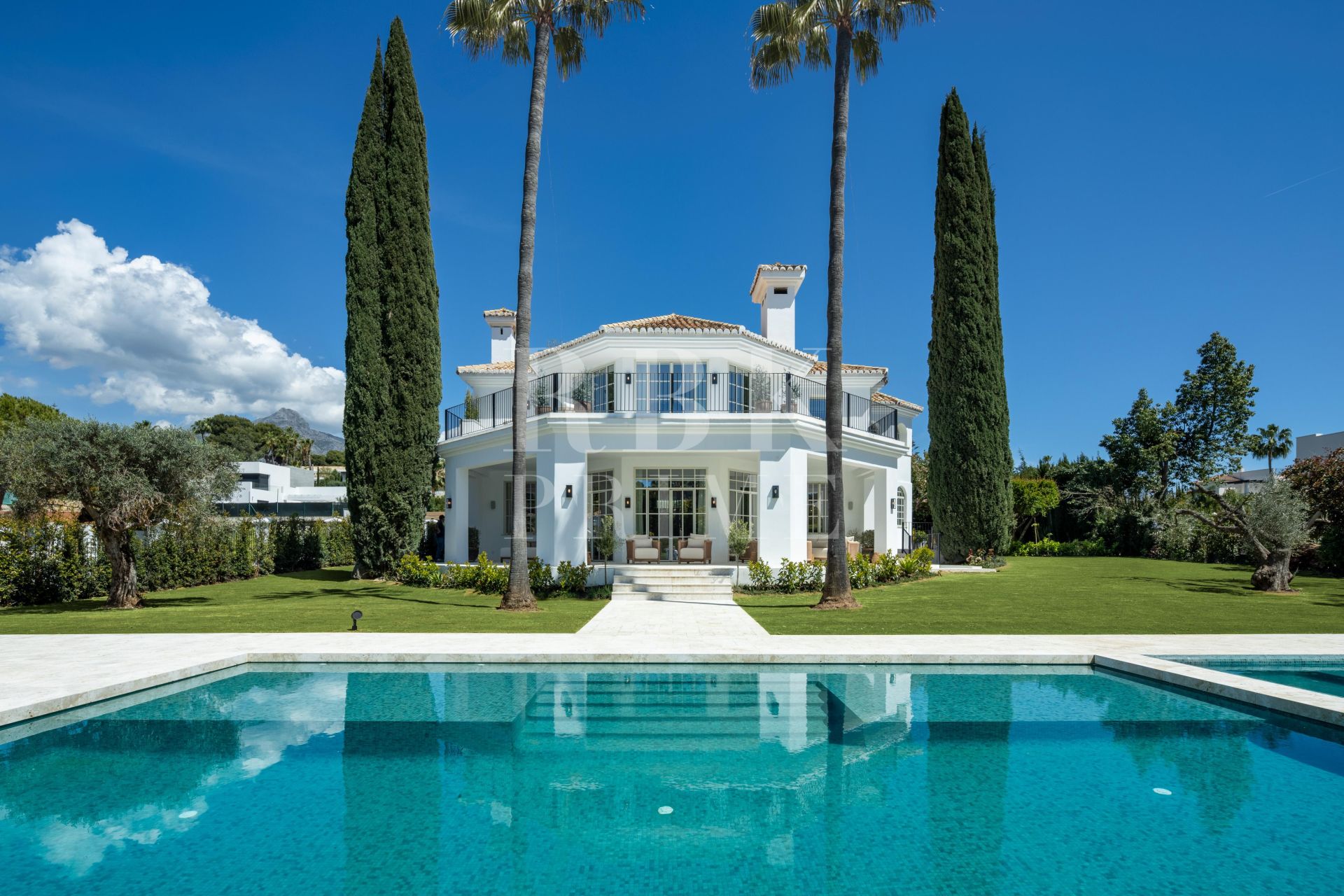 Available - Villa - Málaga - Costa del Sol