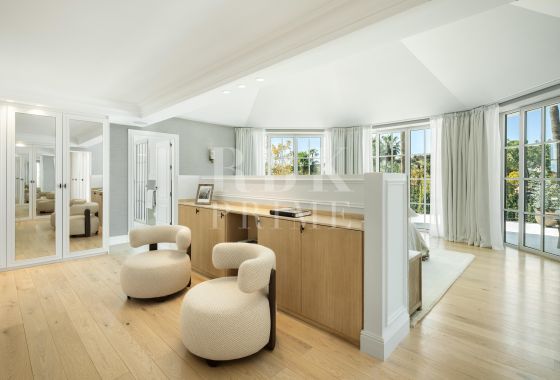 Villa · Available - Málaga
