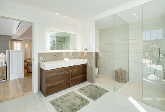 Villa · Available - Málaga