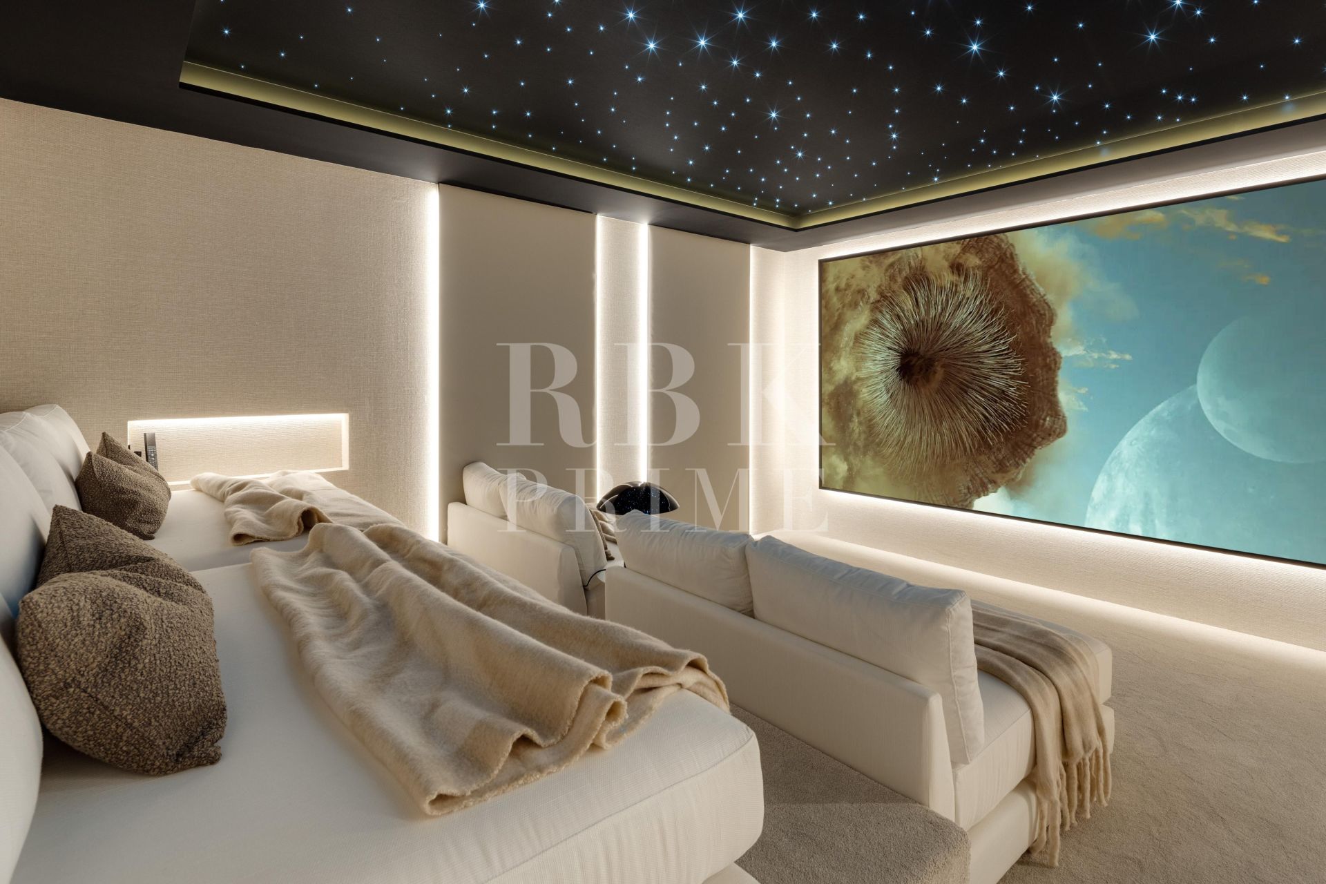 Available - Villa - Málaga - Costa del Sol
