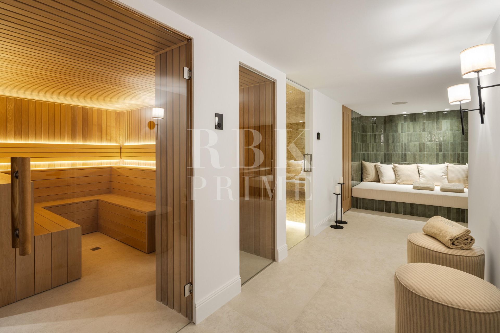 Available - Villa - Málaga - Costa del Sol