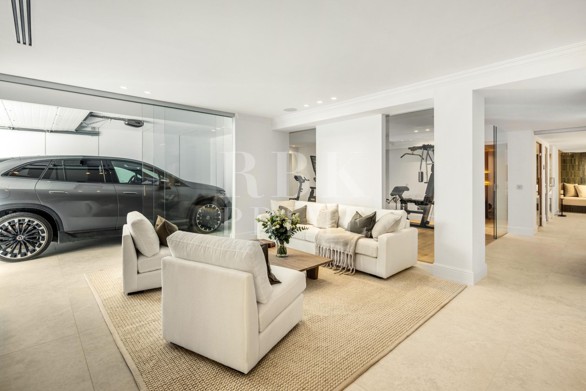 Available - Villa - Málaga - Costa del Sol