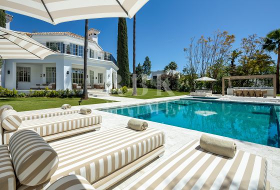Villa · Available - Málaga