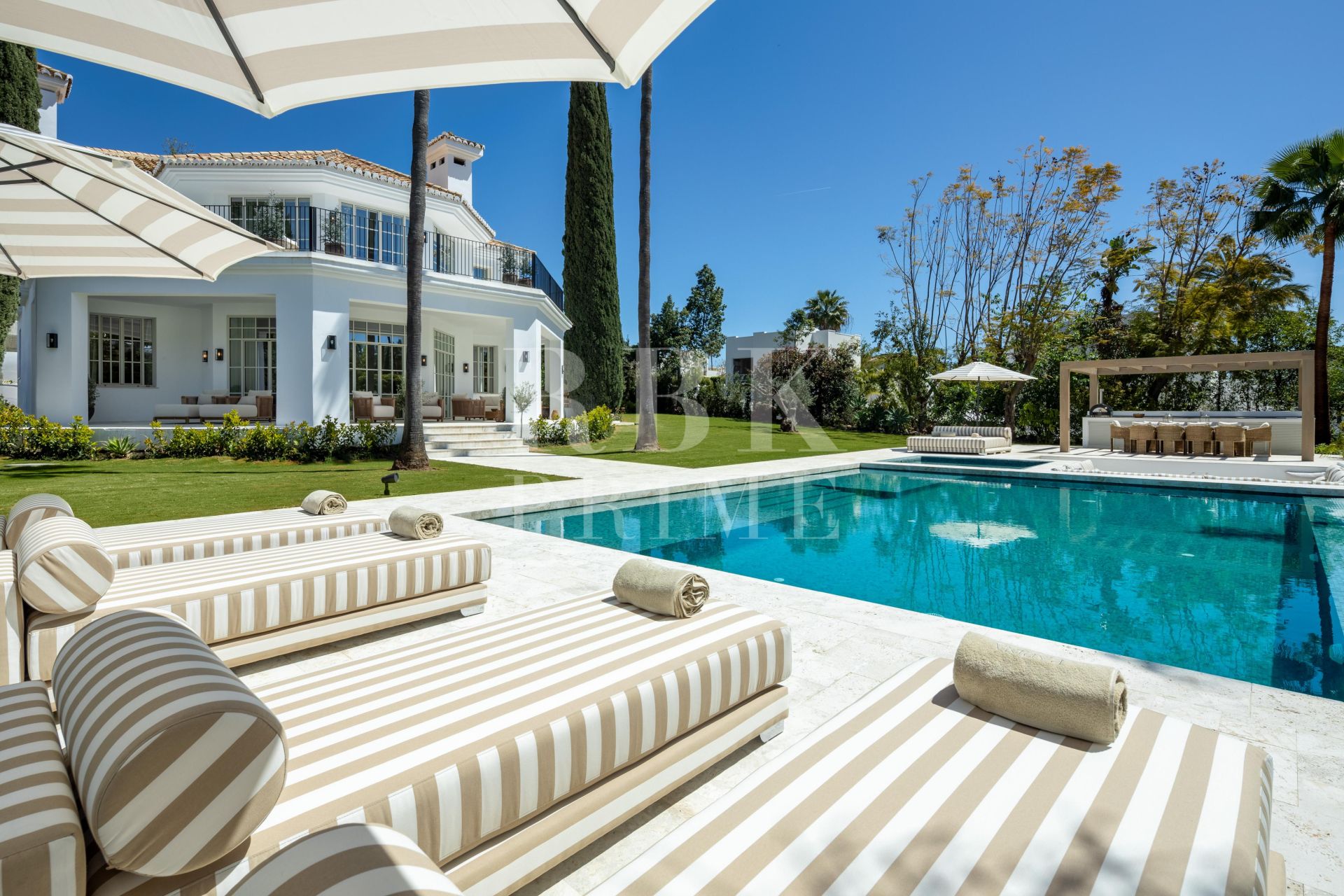Available - Villa - Málaga - Costa del Sol
