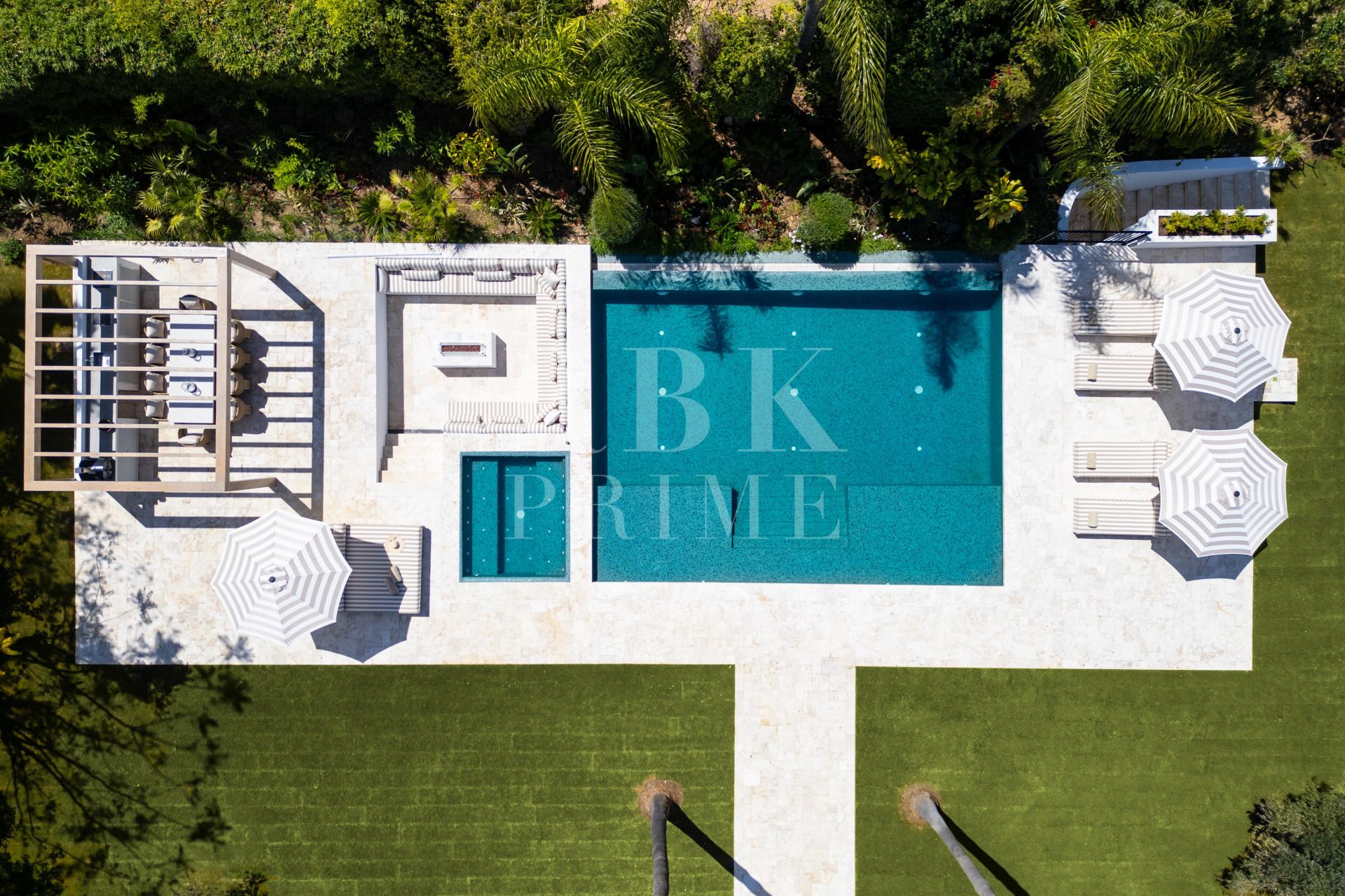 Available - Villa - Málaga - Costa del Sol