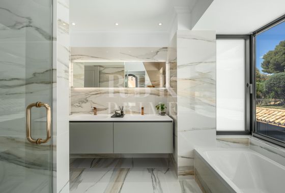 Villa · Available - Marbella · Málaga
