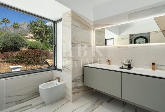 Villa · Available - Marbella · Málaga