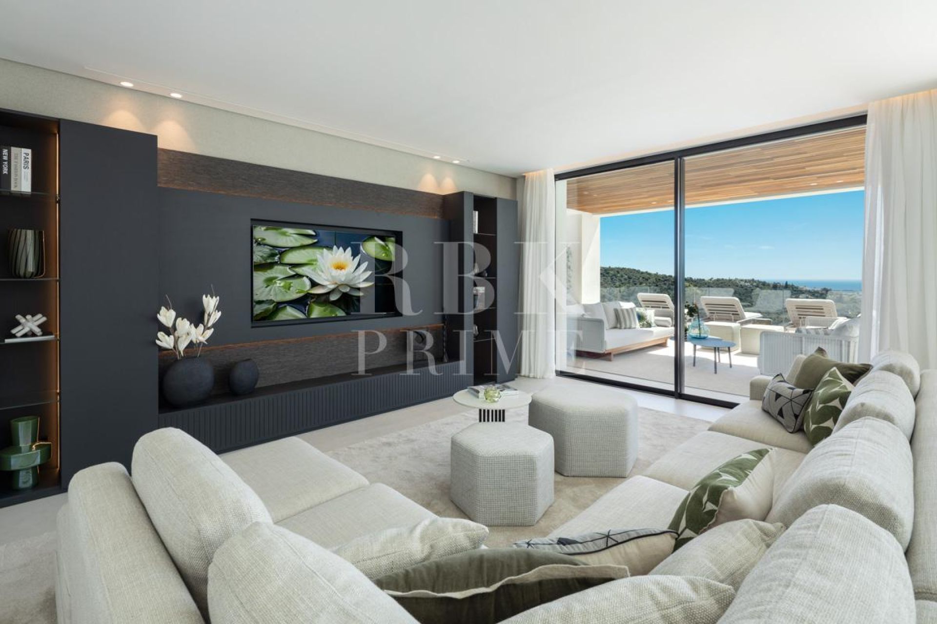 Available - Villa - Marbella - Costa del Sol