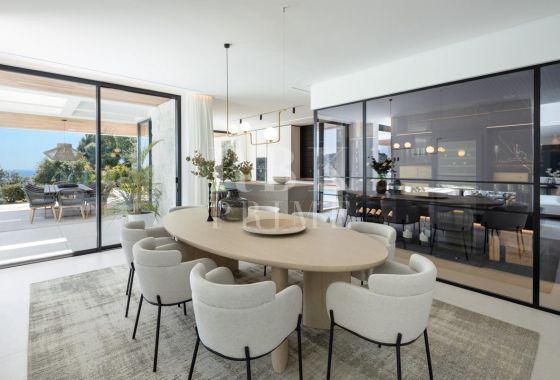 Available - Villa - Marbella - Costa del Sol